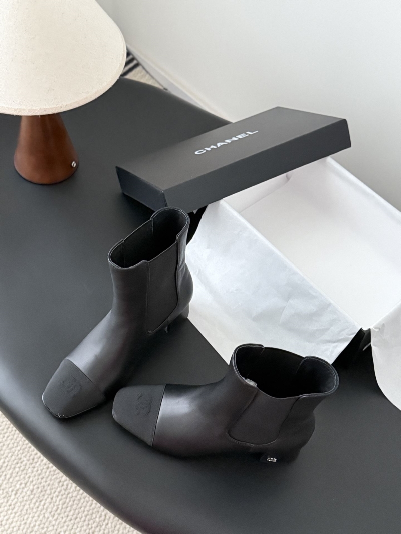 Ch**el boots